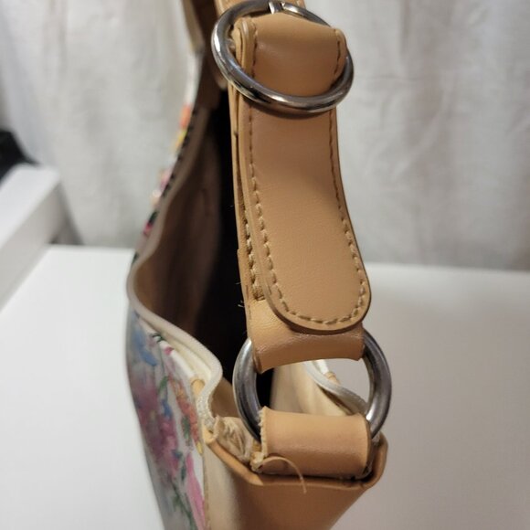 Vintage Shoulder Purse with Floral and Butterfly Pattern and Heart Tag - Picture 12 of 12